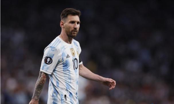 美元还在走弱这条路上，降息预期升温，贸易政策不确定